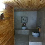 Tanrilar Kulubu Konukevi *