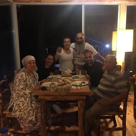 Tanrilar Kulubu בית הארחה *
