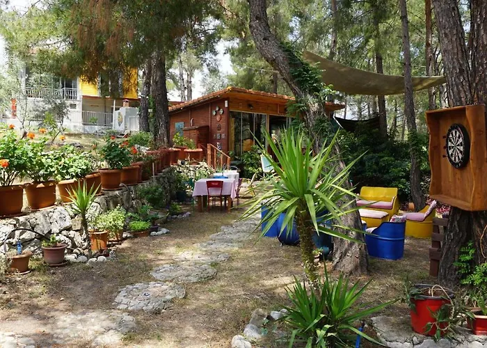 Tanrilar Kulubu Πανσιόν
